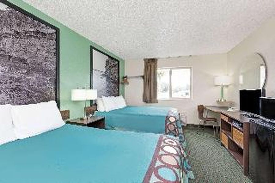 photo-1