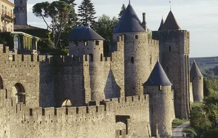 Cité de Carcassonne: Castillo + Murallas + Museo
