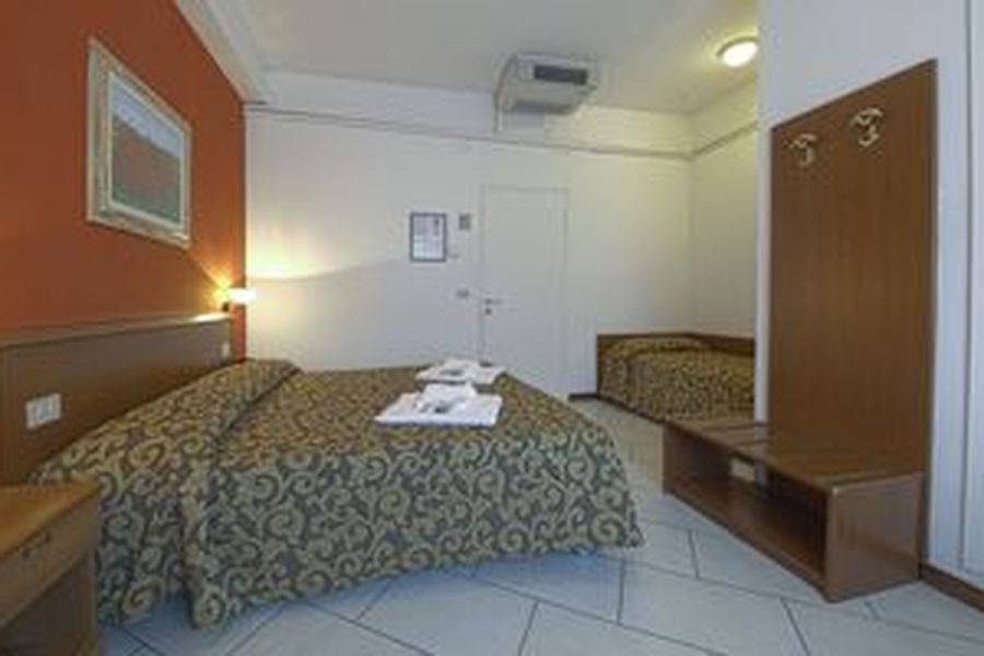 photo-0