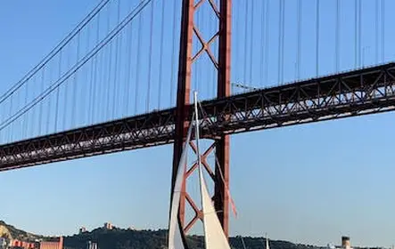 Sailing tour in Lisbon