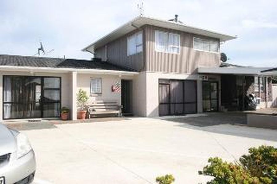 photo-0