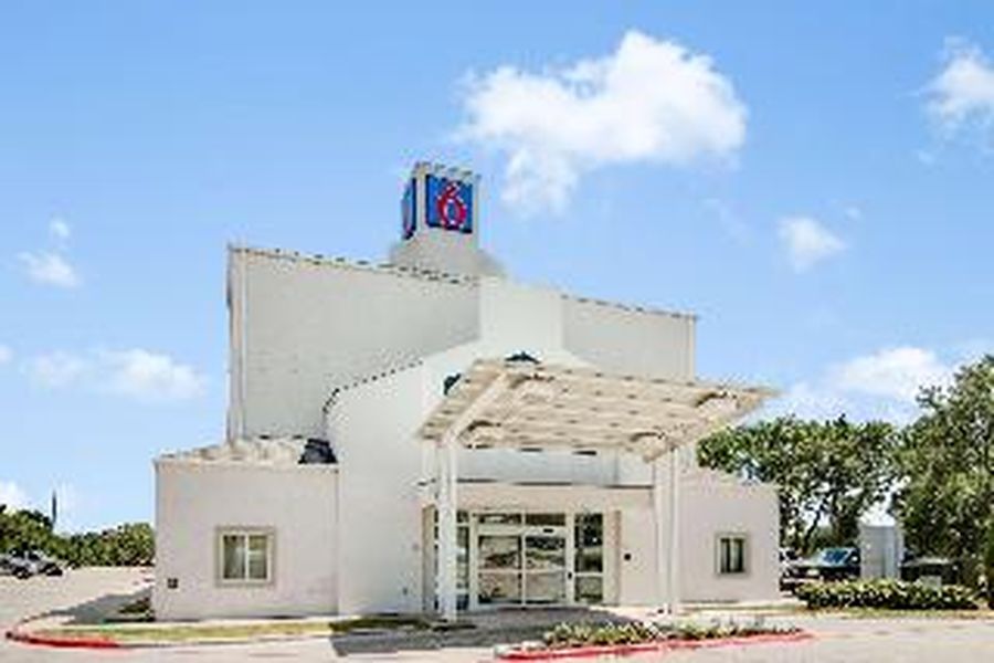 photo-0