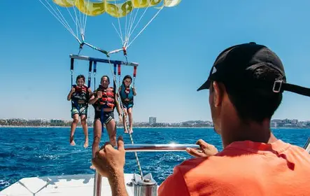 Experiência de parasailing em Salou