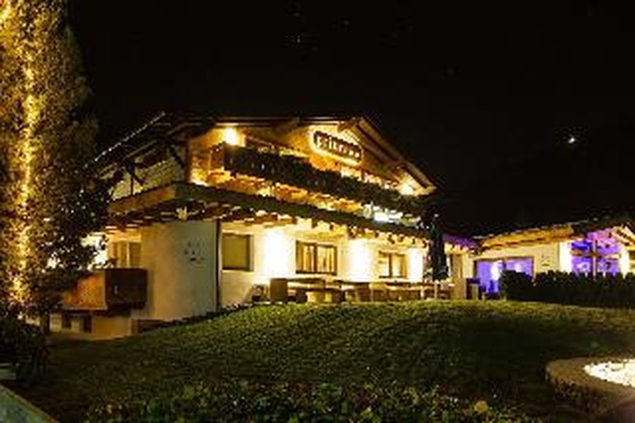 photo-0