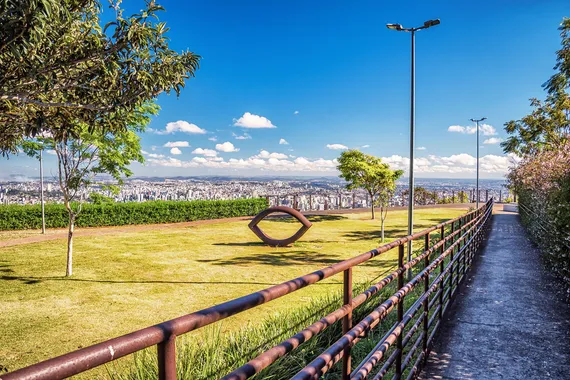Parque Mangabeiras, com mirante